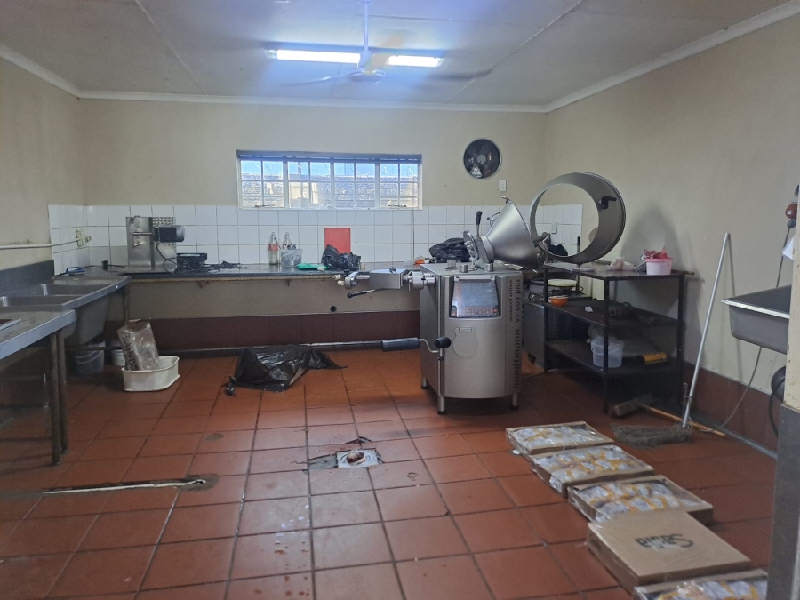 Commercial Property for Sale in Oos Einde North West